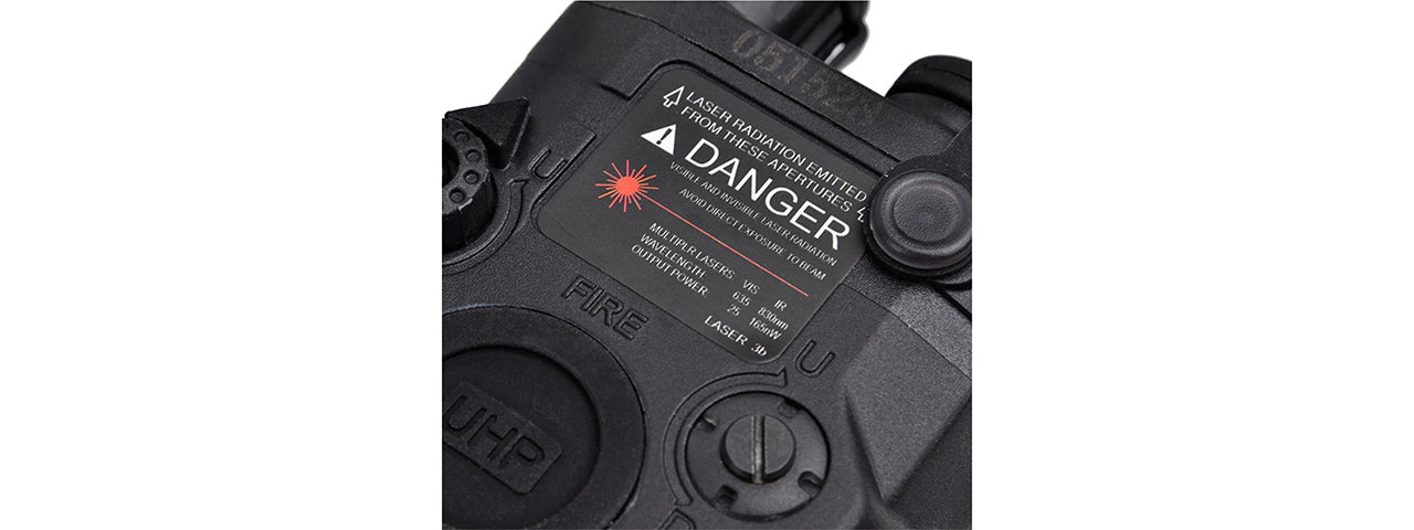 Atlas Custom Works PEQ15 LA5-C UHP Integrated Dual Color Laser w/ Flashlight - (Black)
