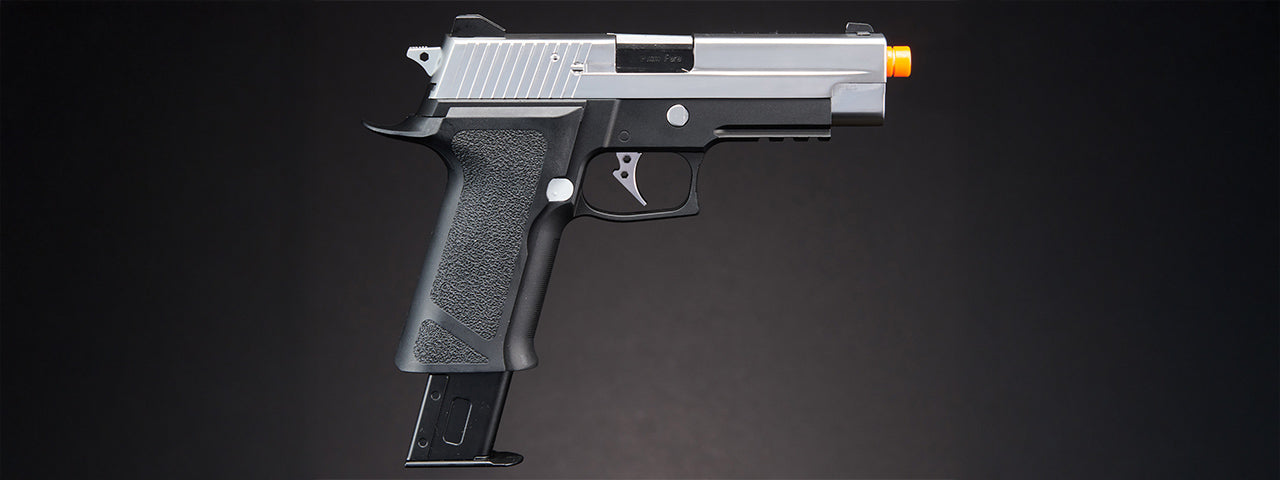 WE Tech Full Metal P-Virus Two-Tone Gas Blowback Airsoft Pistol (BLACK/SILVER)