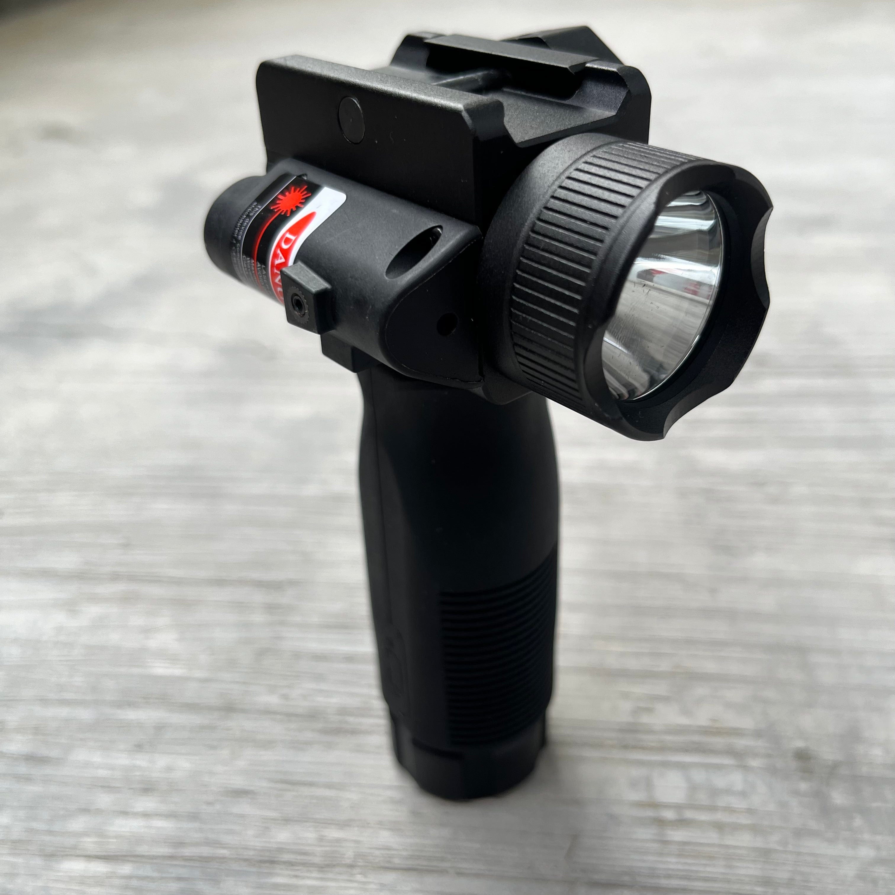 Vertical Foregrip 3 in 1 Flashlight (2000 Lumen) - XTREME Airsoft Superstore